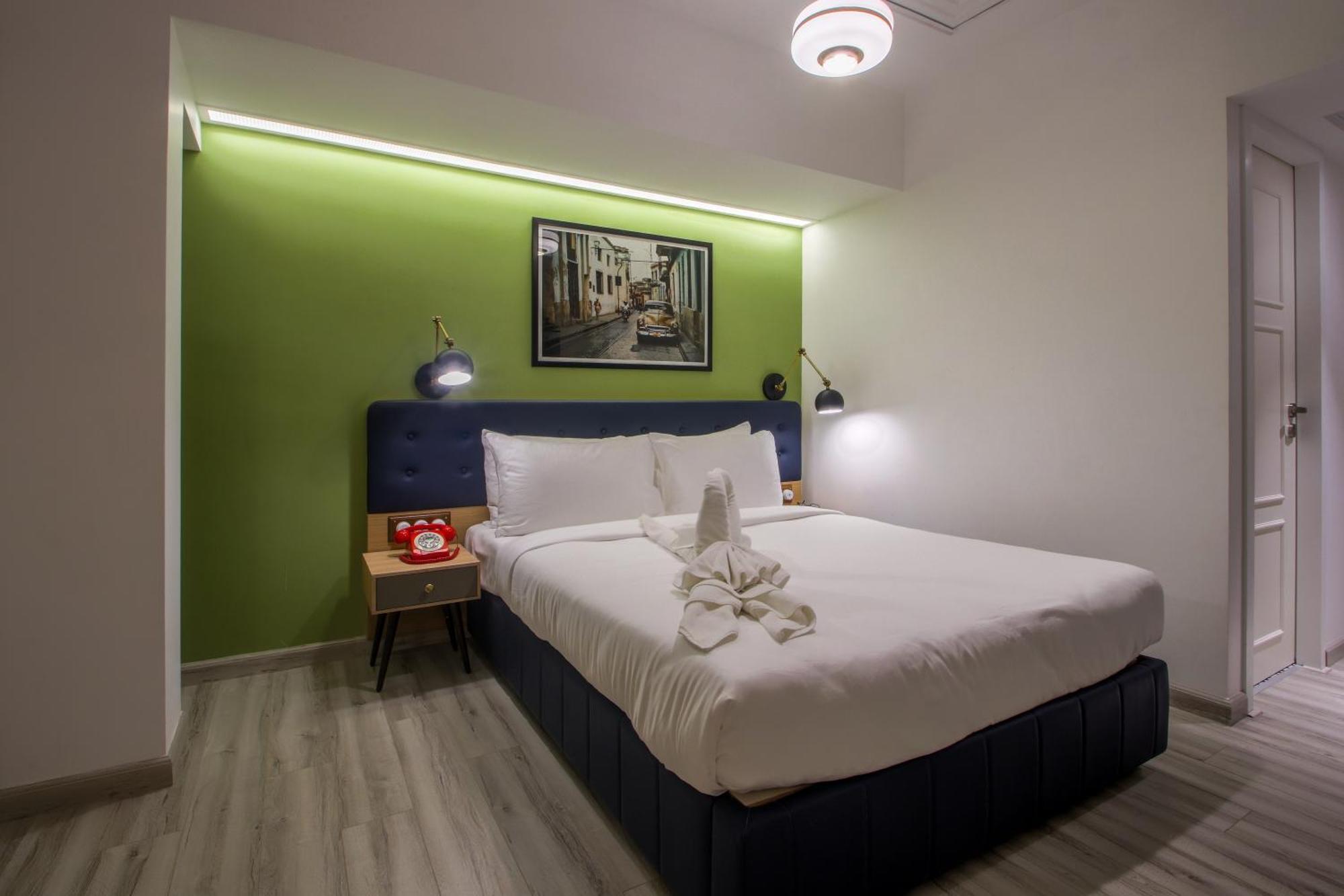Hotel T24 Retro Bombaj